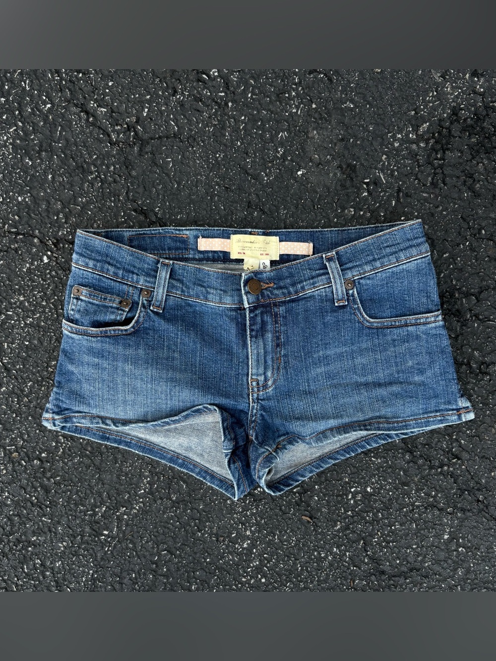 Vintage Abercrombie & Fitch Low Rise Jean Short Shorts Women’s Size 4 Blue USA